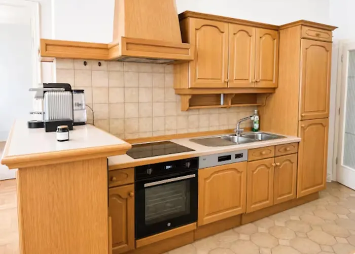 Luxury In Prime District Apartment