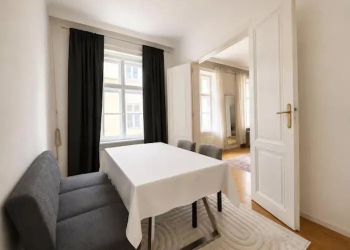 Apartment Luxury In Prime District *
