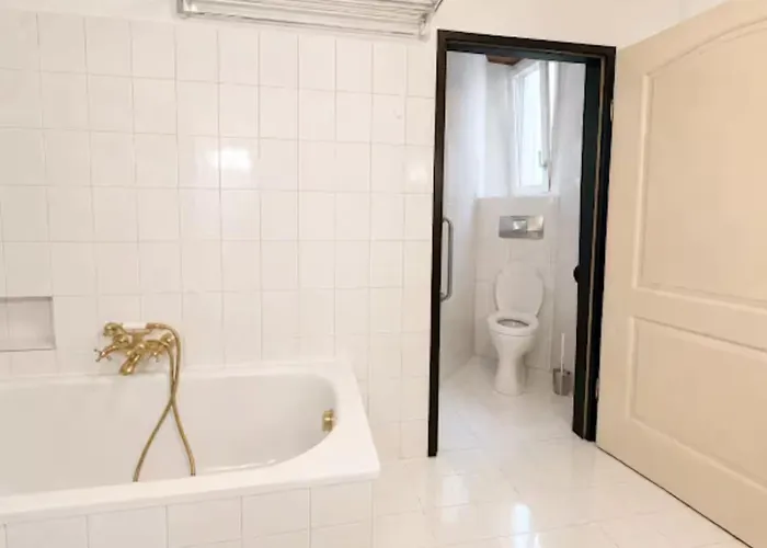 Apartment Luxury In Prime District *